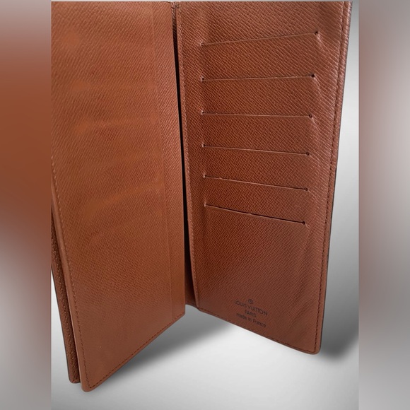 Louis Vuitton Monogram Porto Valeur Cult Credit Card/Billfold - Picture 16 of 16